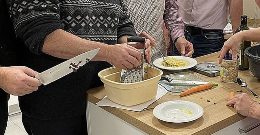 Kochgruppe für trauernde Männer